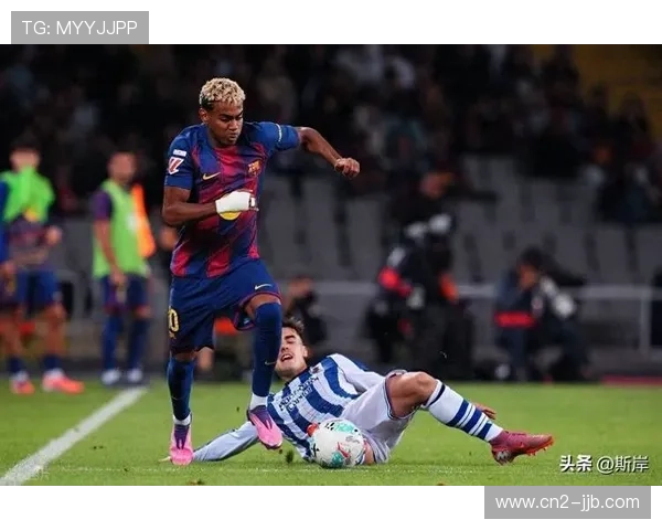 巴萨西甲3-1逆转阿拉维斯暂登顶，亚马尔传射建功