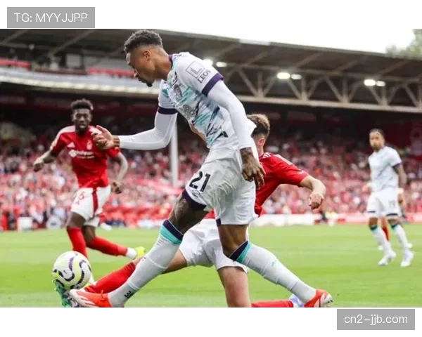 伯恩茅斯高压逼抢致伯恩利后场失误，半场1-0领先