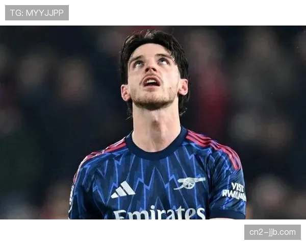 尼斯主场战平斯特拉斯堡,球迷现场抗议球队近期表现 尼斯主场战平斯特拉斯堡,球迷现场抗议球队近期表现